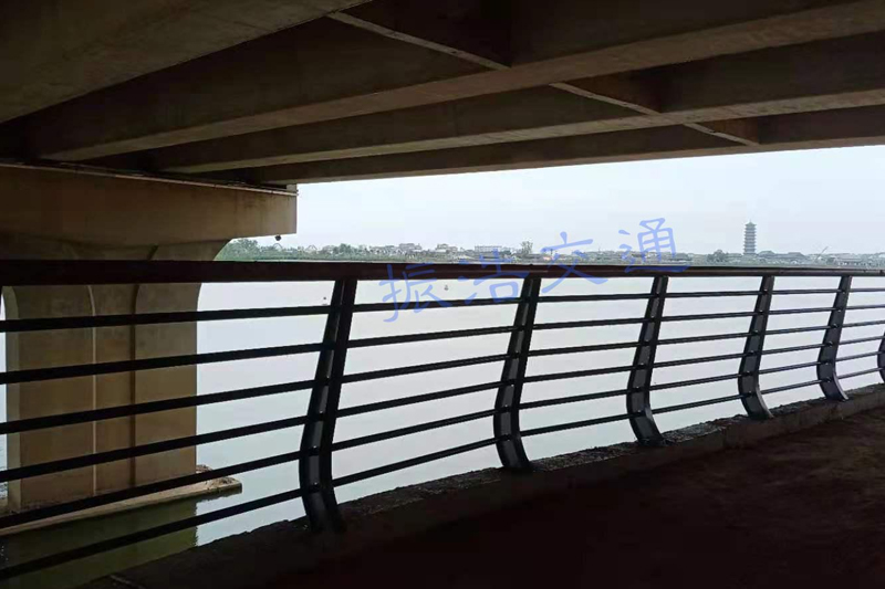 Barandilla de río