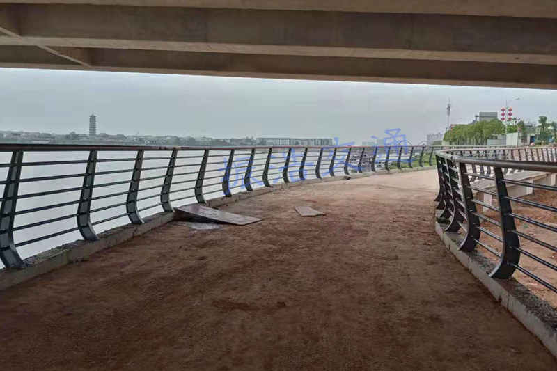 Barandilla de río